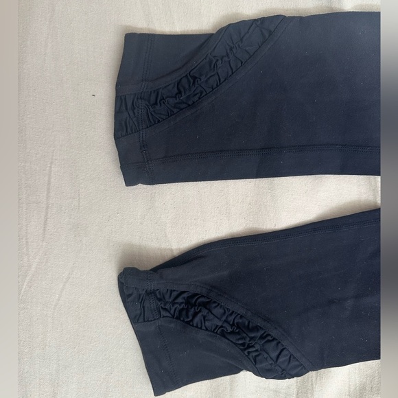 Lululemon Women's Black High-Waisted crop Leggings - Picture 4 of 4